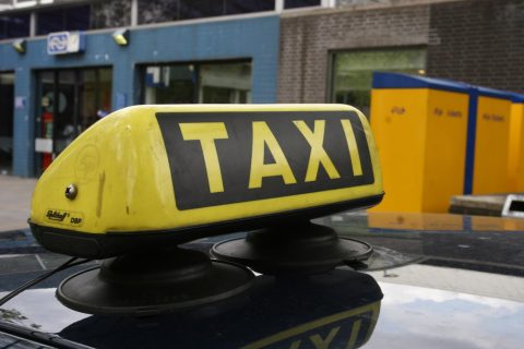 taxibord, taxi, taxichauffeur, daklicht