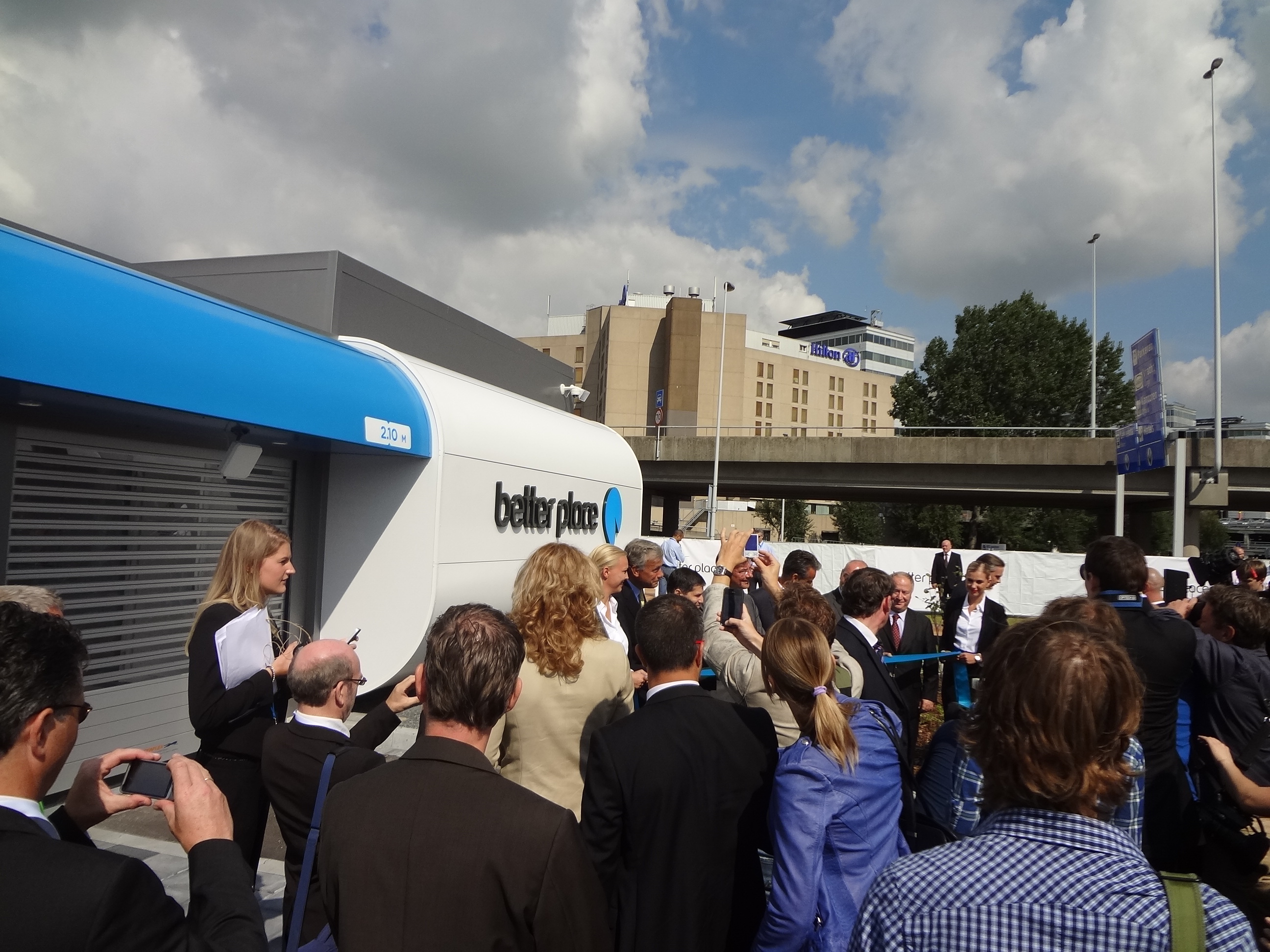 better place, opening, schiphol, accuwisselstation