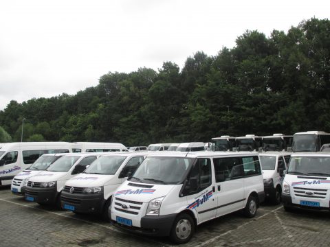 Taxibus en touringcar Van Meurs