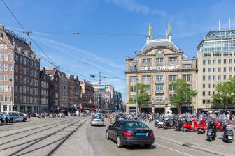 Shutterstock - Taxi's in Amsterdam