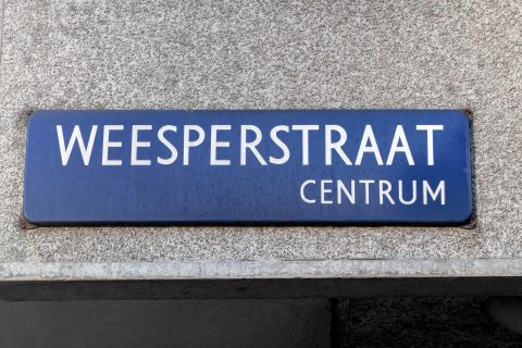 Shutterstock - Straatnaambord Weesperstraat